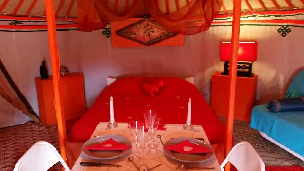 Yourte De Chantilly Brignoles Luxury tent